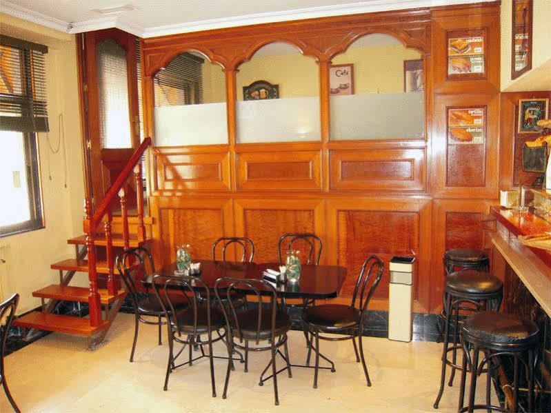 Hostal Arba Alcobendas Restaurant foto